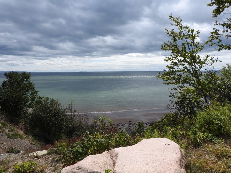 Rock on Fundy Trail overlooking the bay
