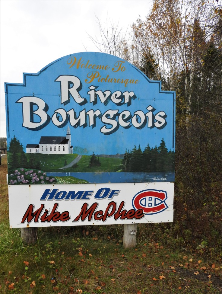 sign Welcome to River Bourgeois
